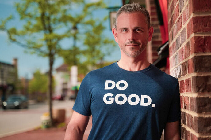 Scott simonmain photo